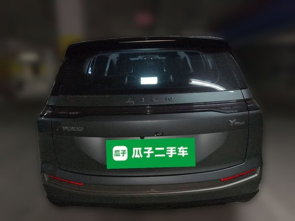 AION Y 2022, 7900 км, за 13142 USD