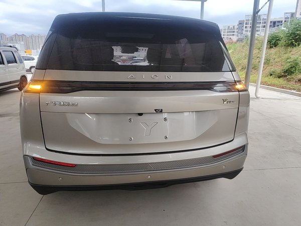 AION Y 2022, 84100 км, за 11926 USD