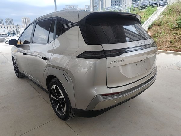 AION Y 2022, 84100 км, за 11926 USD