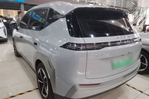 AION Y 2022, 76400 км, за 12455 USD