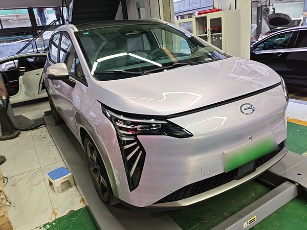 AION Y 2022, 40300 км, за 12735 USD