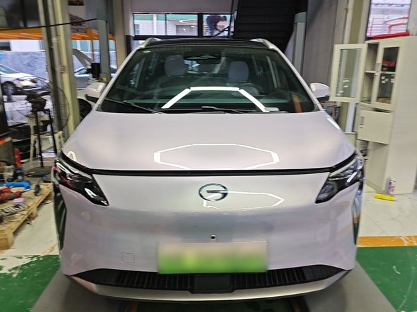 AION Y 2022, 40300 км, за 12735 USD