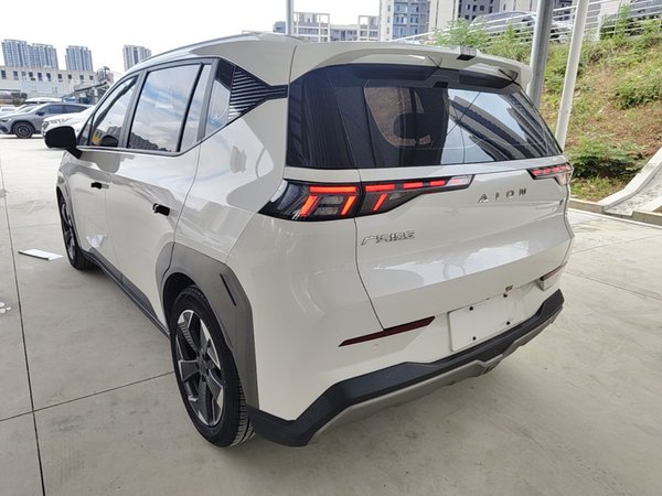 AION Y 2022, 80399 км, за 11897 USD