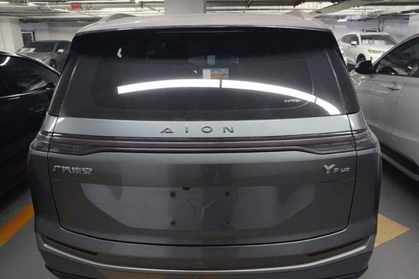 AION Y 2023, 20700 км, за 12380 USD