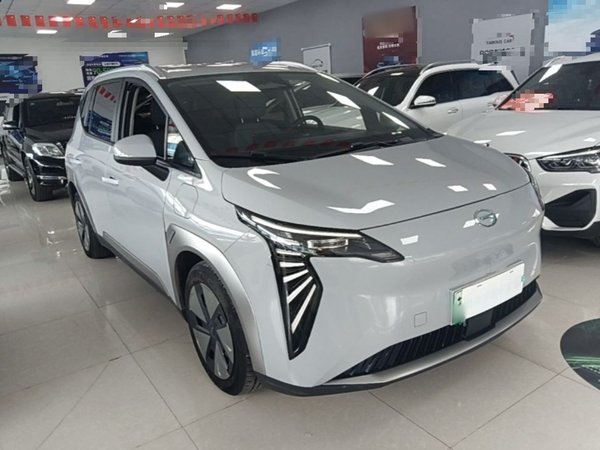 AION Y 2023, 51300 км, за 12653 USD