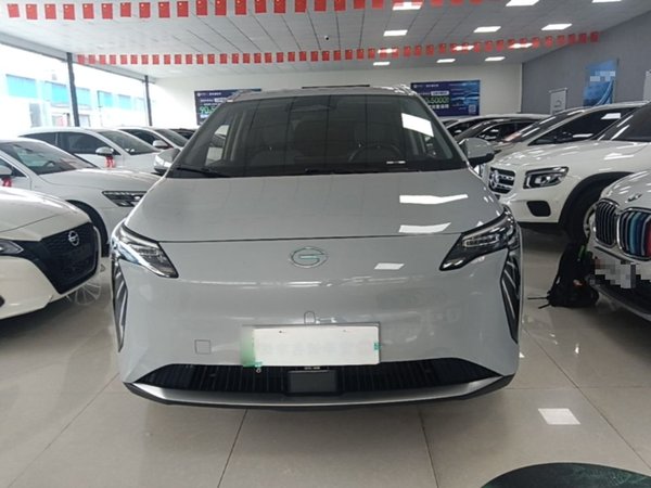 AION Y 2023, 51300 км, за 12653 USD