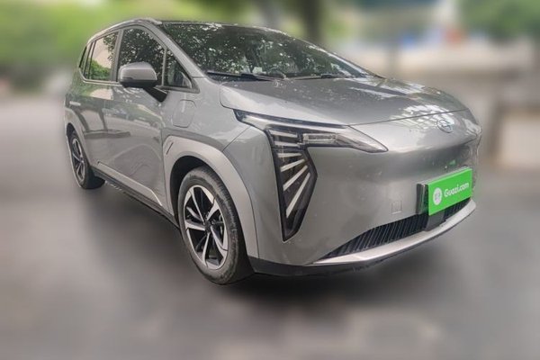 AION Y 2023, 74100 км, за 11441 USD