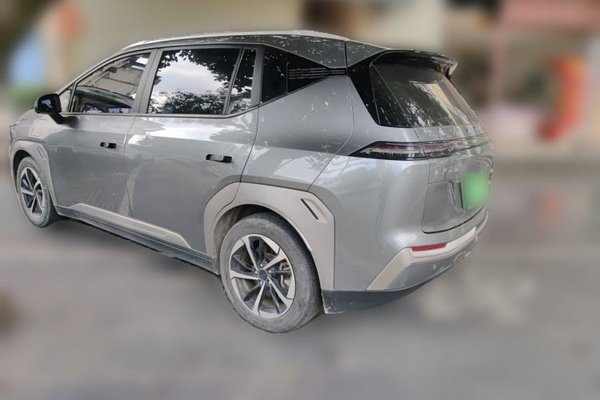 AION Y 2023, 74100 км, за 11441 USD
