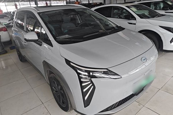 AION Y 2023, 81900 км, за 12637 USD