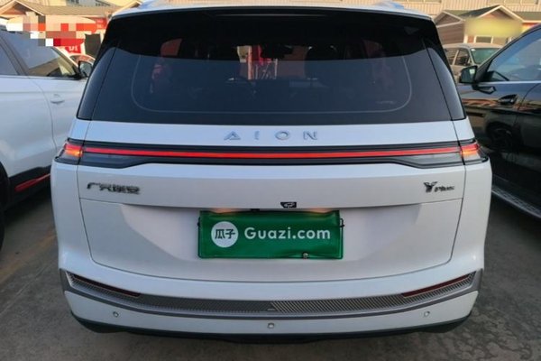 AION Y 2023, 49300 км, за 12394 USD