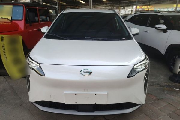 AION Y 2023, 87400 км, за 12601 USD