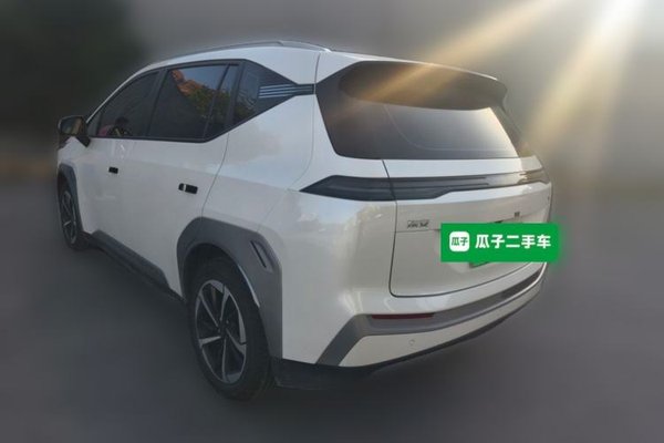AION Y 2025, 25000 км, за 13125 USD