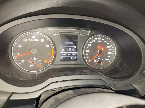 Audi Q3 2018, 56000 км, за 12242 USD - фото 12