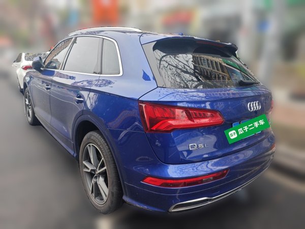 Audi Q5L 2018, 143400 км, за 18527 USD