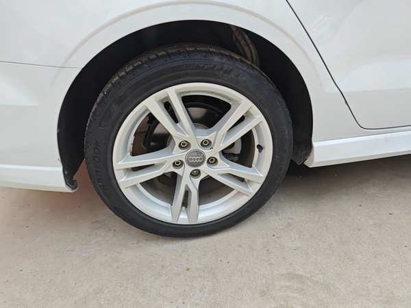 Audi A3 2020, 58100 км, за 13225 USD