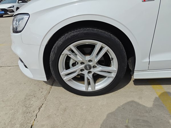 Audi A3 2020, 58100 км, за 13225 USD