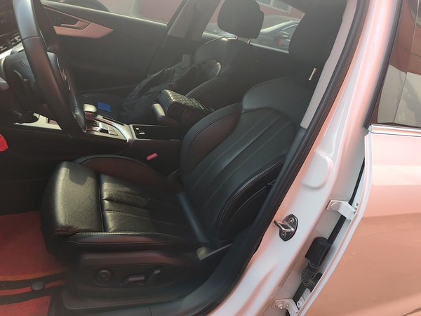 Audi A4L 2020, 111000 км, за 19345 USD - фото 16