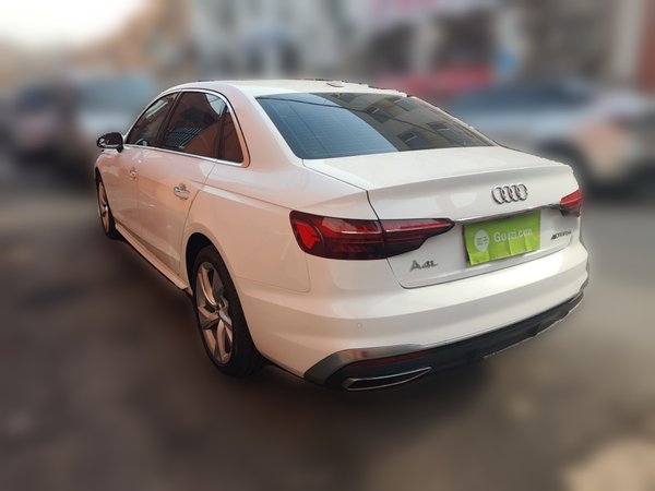 Audi A4L 2020, 111000 км, за 19345 USD