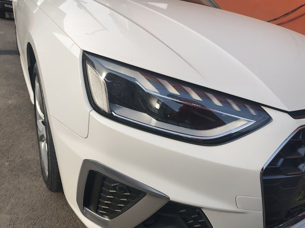 Audi A4L 2020, 111000 км, за 19345 USD - фото 7