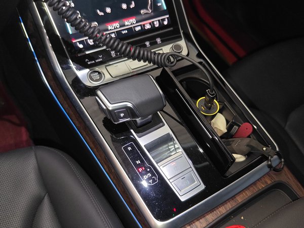 Audi Q7 2020, 32300 км, за 0 USD - фото 15