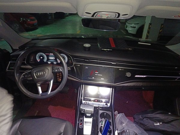 Audi Q8 2021, 49300 км, за 57935 USD - фото 10