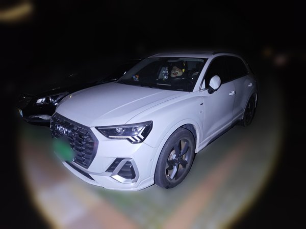 Audi Q3 · 2022 год