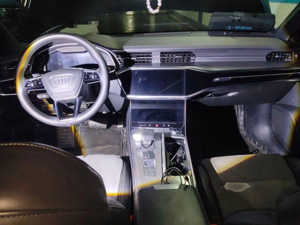 Audi A6L 2023, 43200 км, за 40799 USD - фото 10