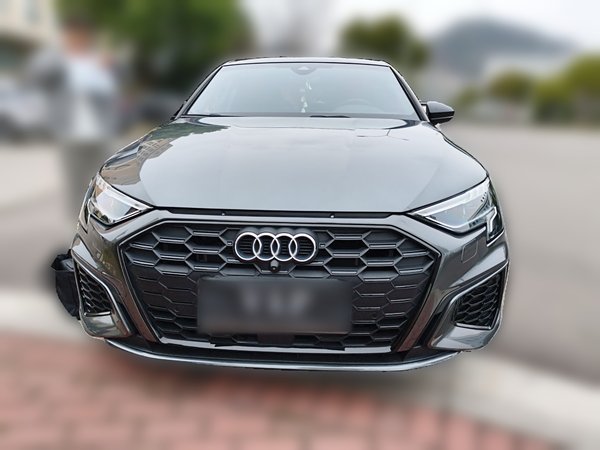 Audi A3 2024, 27799 км, за 19736 USD