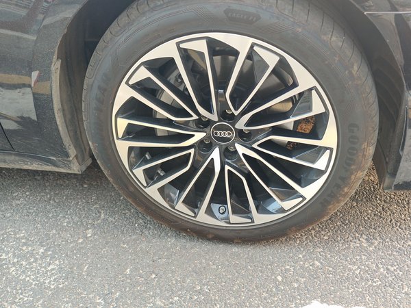 Audi A7L 2025, 5200 км, за 47762 USD - фото 8