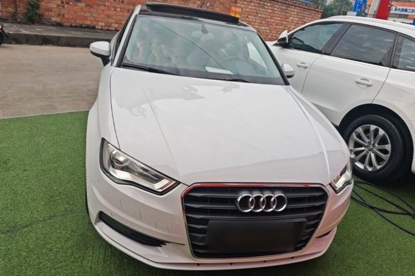 Audi A3 2014, 118600 км, за 7968 USD