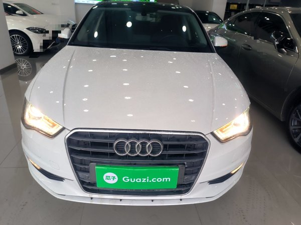 Audi A3 2015, 93699 км, за 8861 USD