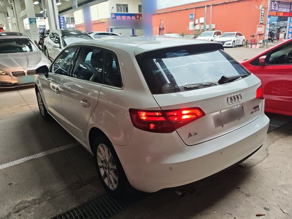 Audi A3 2016, 125800 км, за 8260 USD