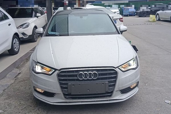 Audi A3 2016, 129300 км, за 8954 USD