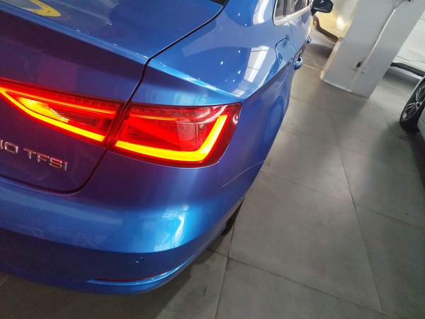 Audi A3 2016 Limousine 40 TFSI Luxury Model, 2016 года