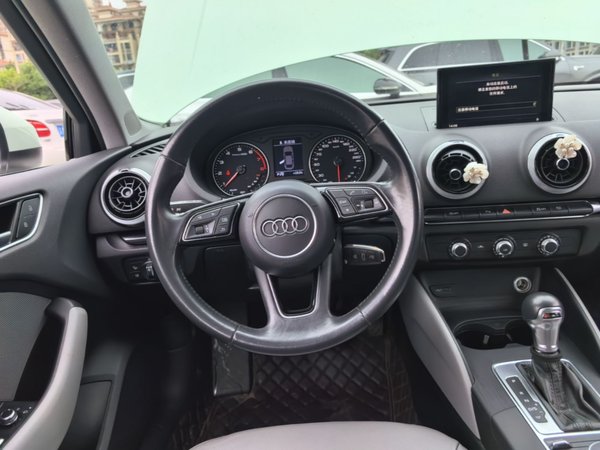 Audi A3 2017, 82200 км, за 10905 USD
