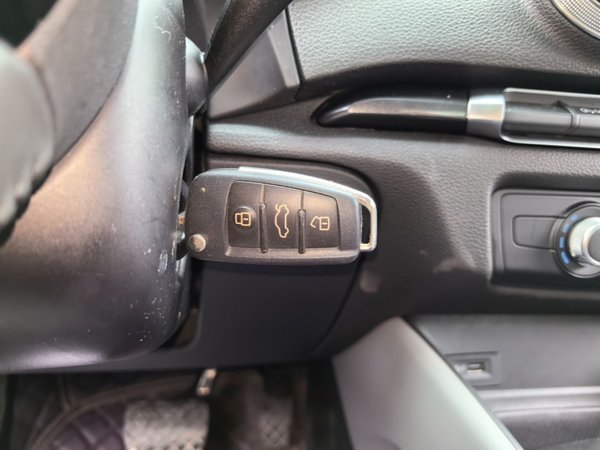 Audi A3 2017, 82200 км, за 10905 USD