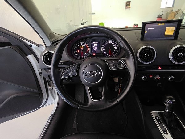 Audi A3 2017 Sportback 35 TFSI Fashion Model, 2017 года