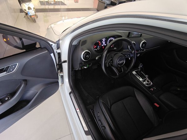 Audi A3 2017, 143500 км, за 9096 USD - фото 12