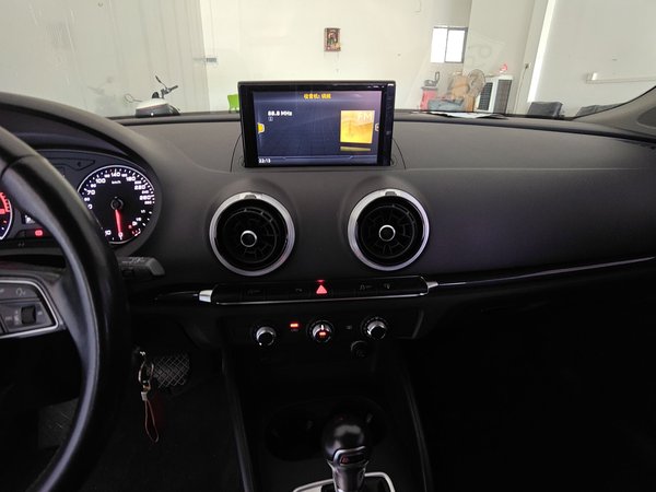 Audi A3 2017, 143500 км, за 9096 USD