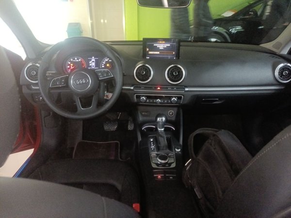 Audi A3 2018, 106600 км, за 10376 USD - фото 11