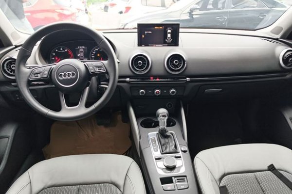 Audi A3 2018, 71700 км, за 10203 USD - фото 18