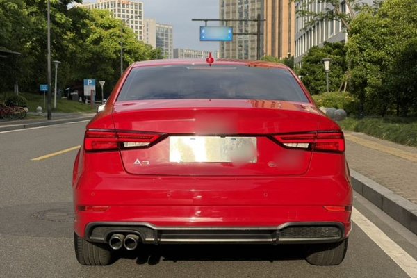 Audi A3 2018, 71700 км, за 10203 USD - фото 12