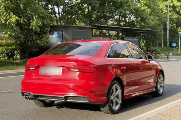 Audi A3 2018, 71700 км, за 10203 USD - фото 13