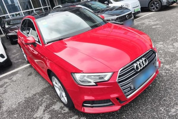 Audi A3 2018, 71700 км, за 10203 USD