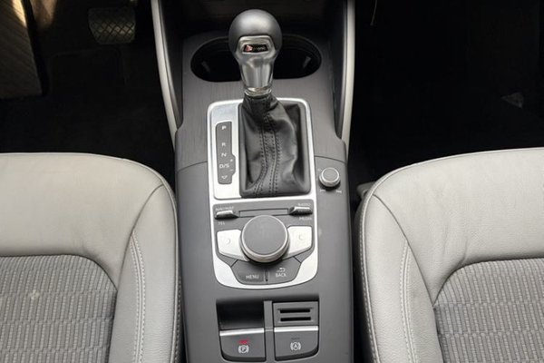 Audi A3 2018, 71700 км, за 10203 USD - фото 32