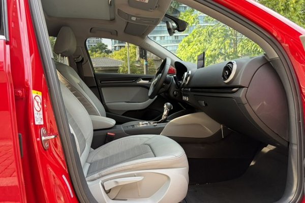 Audi A3 2018, 71700 км, за 10203 USD - фото 33