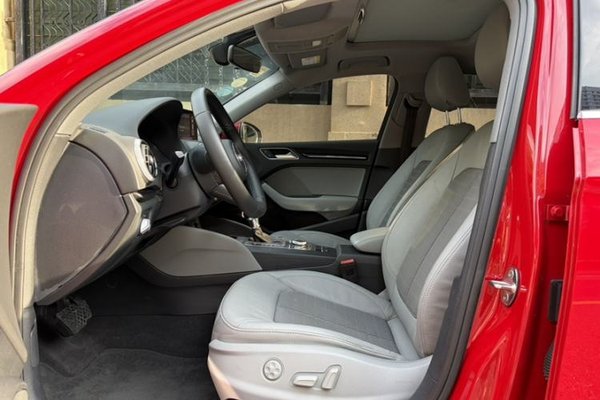 Audi A3 2018, 71700 км, за 10203 USD - фото 34