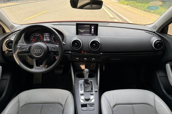 Audi A3 2018, 71700 км, за 10203 USD - фото 37