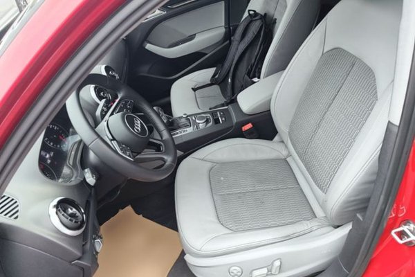 Audi A3 2018, 71700 км, за 10203 USD - фото 23