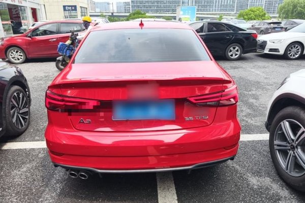 Audi A3 2018, 71700 км, за 10203 USD